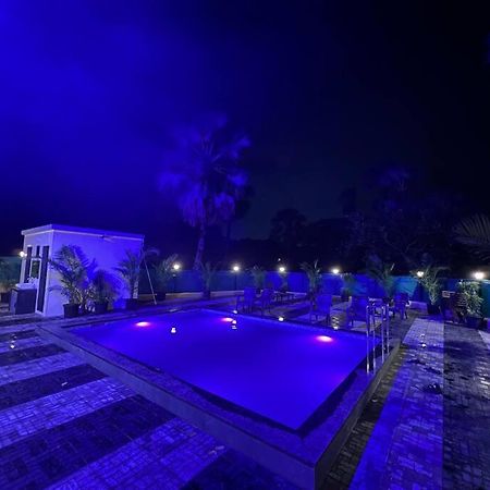 Stayhaven Aqua With Pvt Theatre & Pool Bombay Extérieur photo