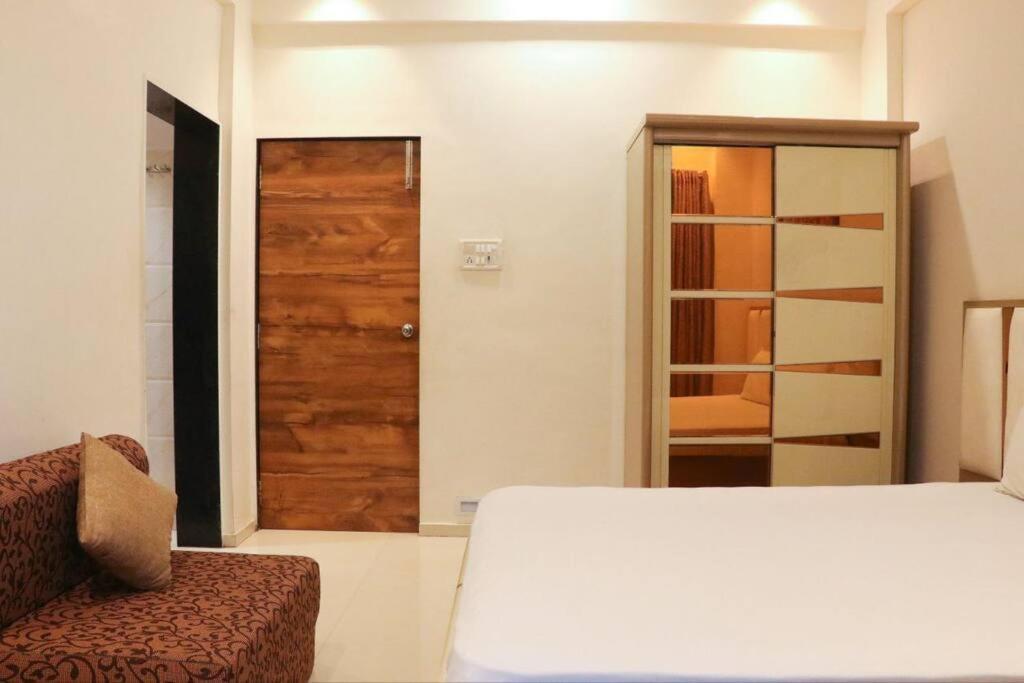 Stayhaven Aqua With Pvt Theatre & Pool Bombay Extérieur photo